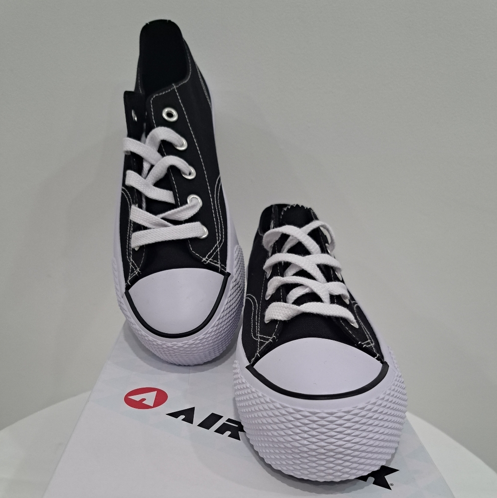 Women's Shoes Size 10